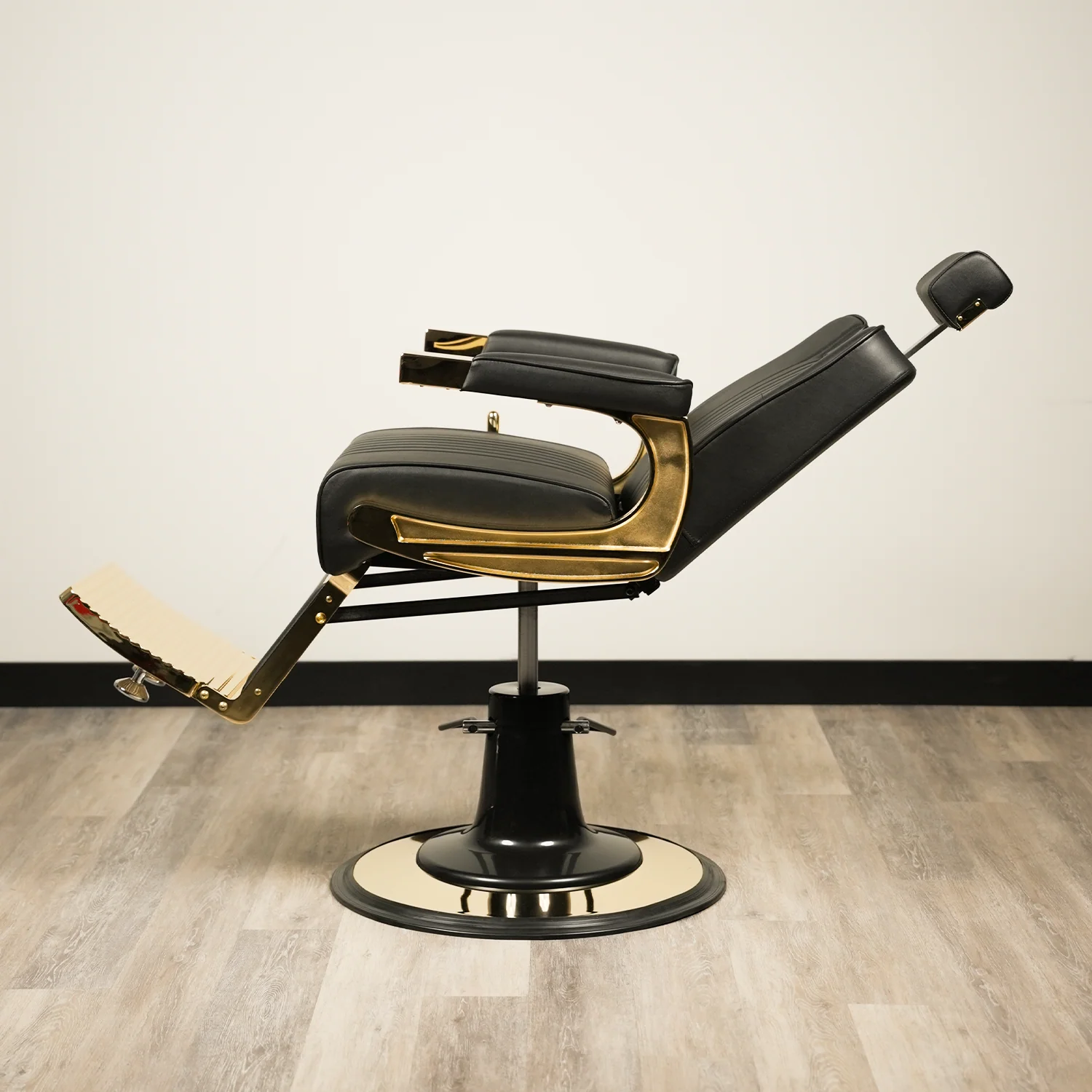 Amiri Barber Chair - Image 10
