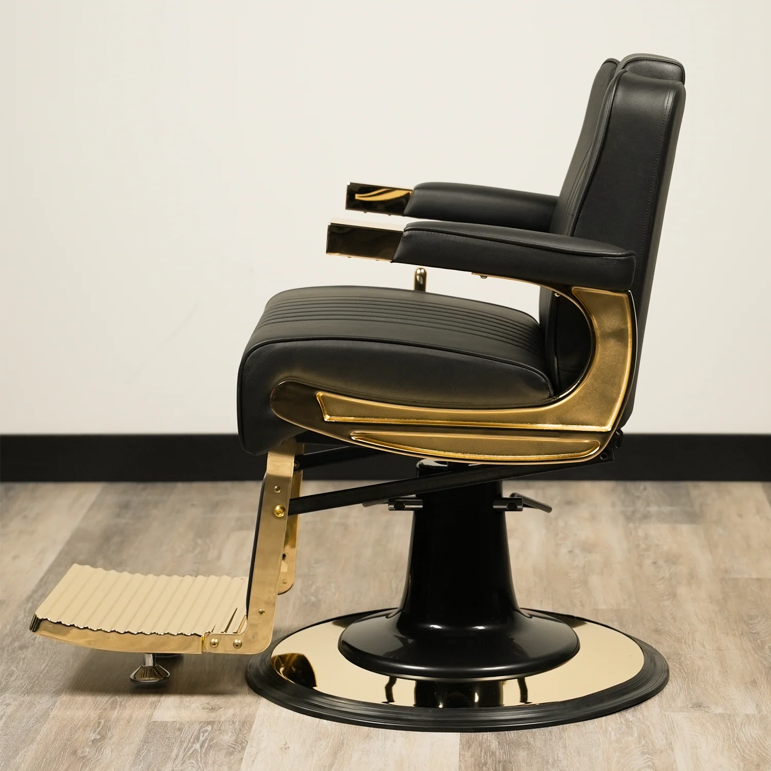 Amiri Barber Chair - Image 5