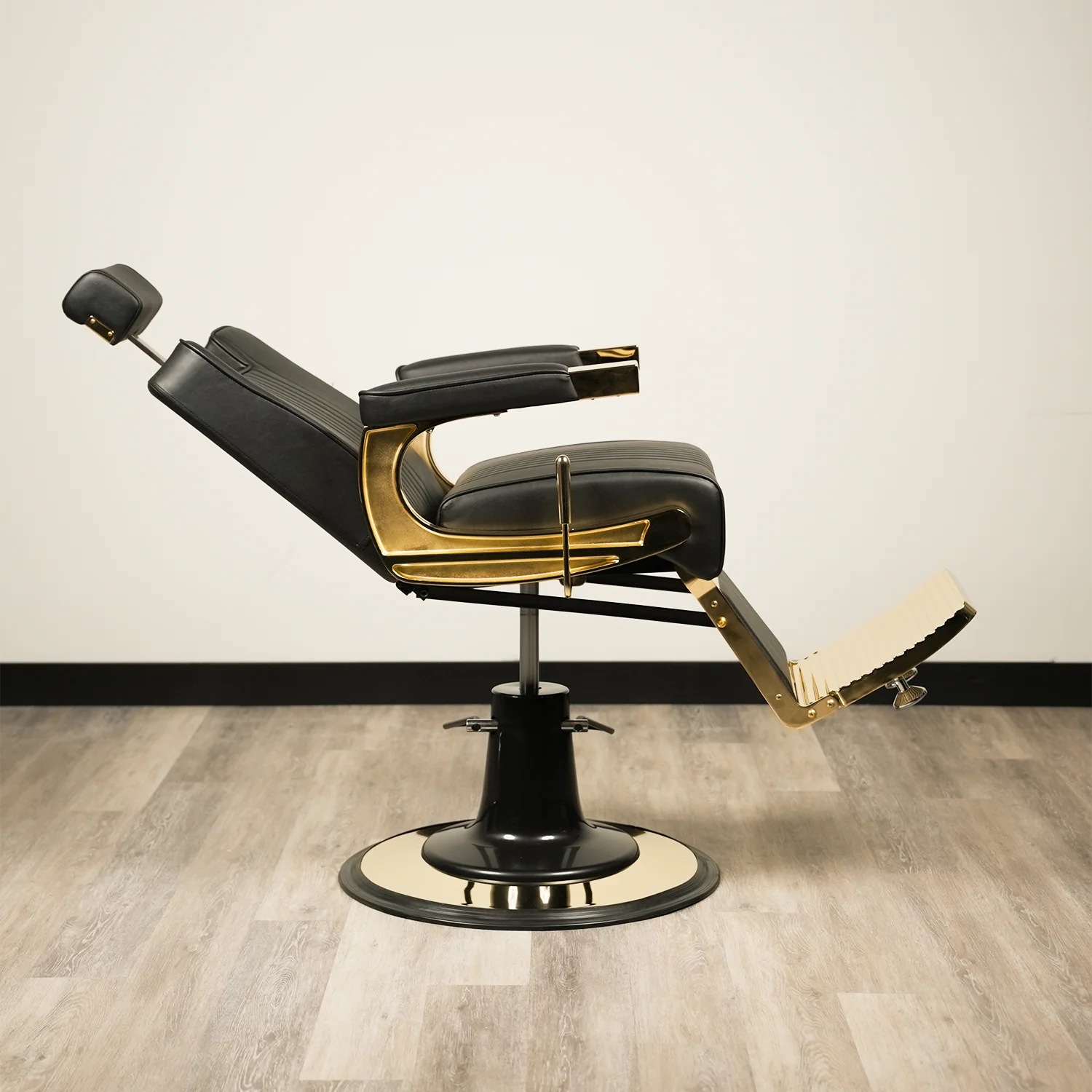 Amiri Barber Chair - Image 9