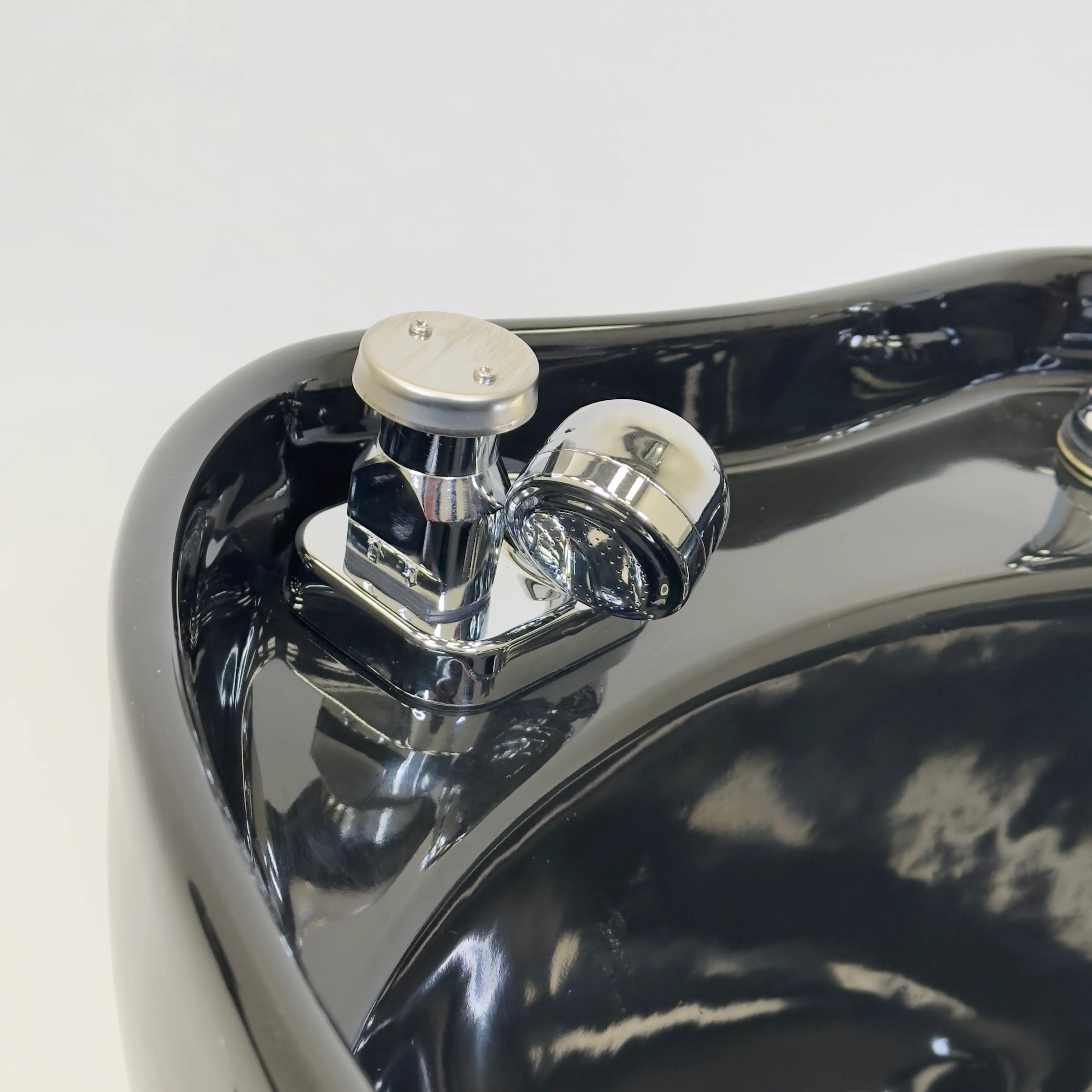 Brooklyn Shampoo Backwash Unit - Image 9