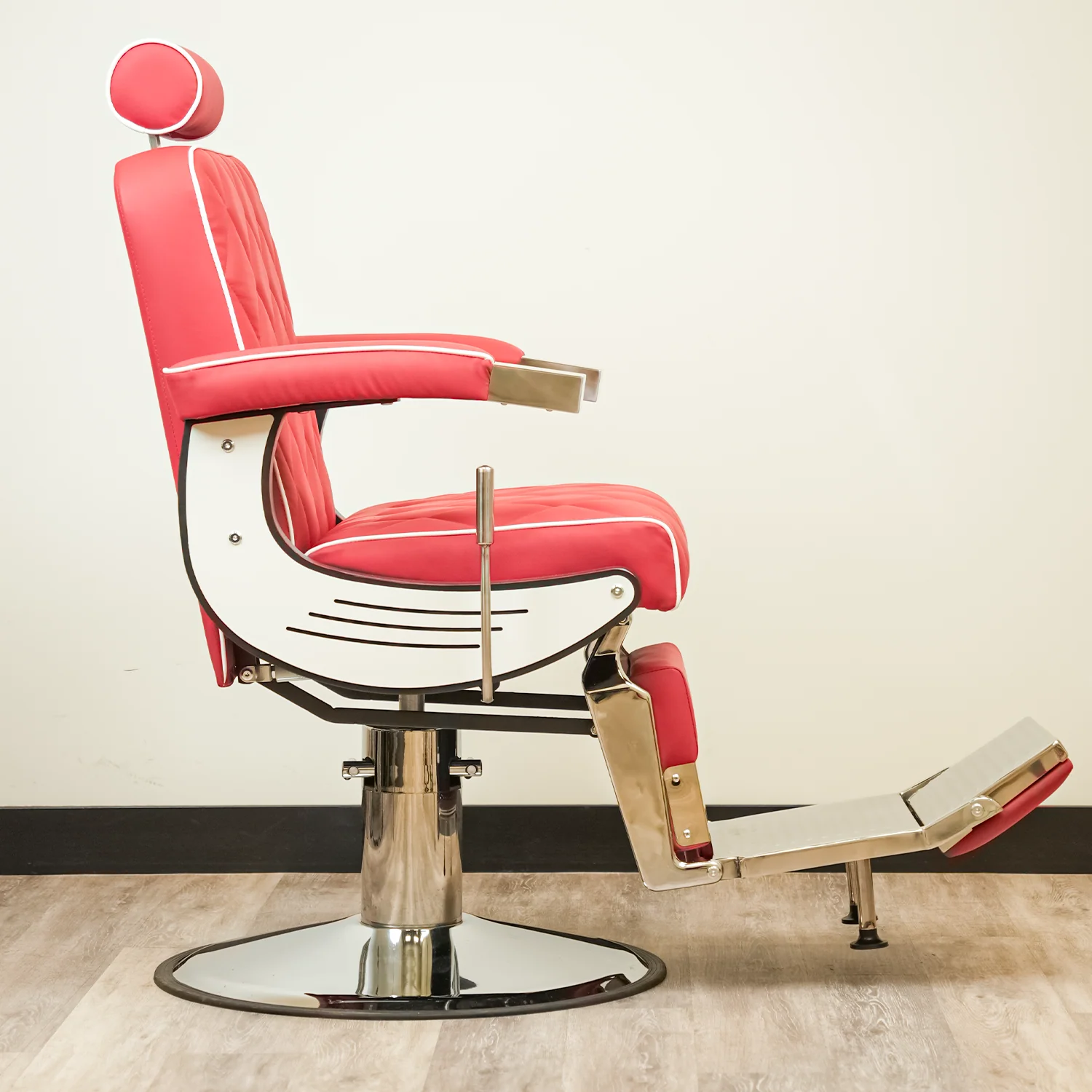 Bursa 2.0 Barber Chair - Red - Image 3