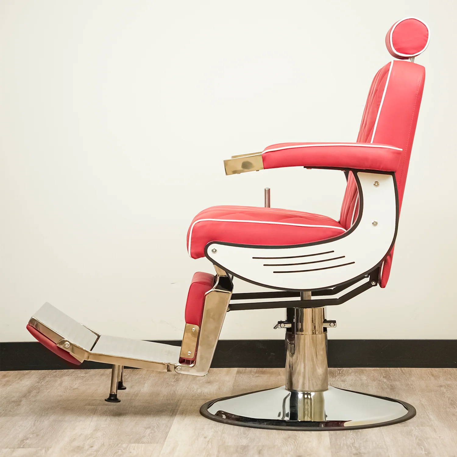 Bursa 2.0 Barber Chair - Red - Image 4