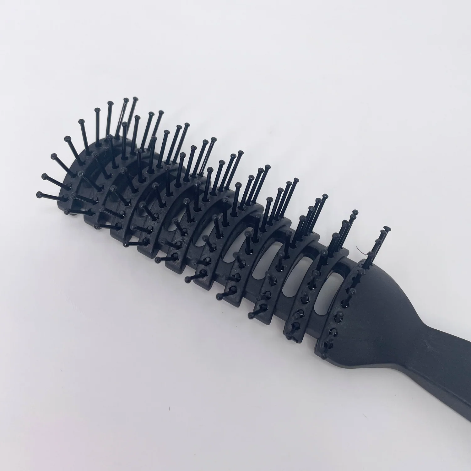 ELV8 Magic Styling Brush - Image 2