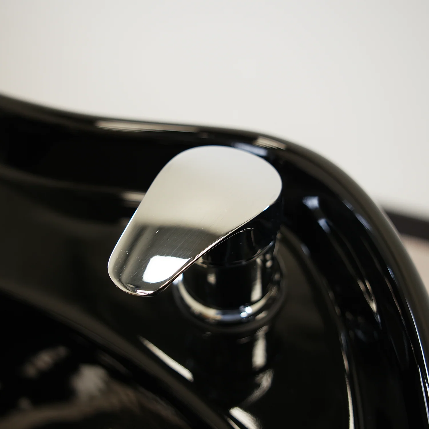 Luxor Shampoo Backwash Unit - Image 10