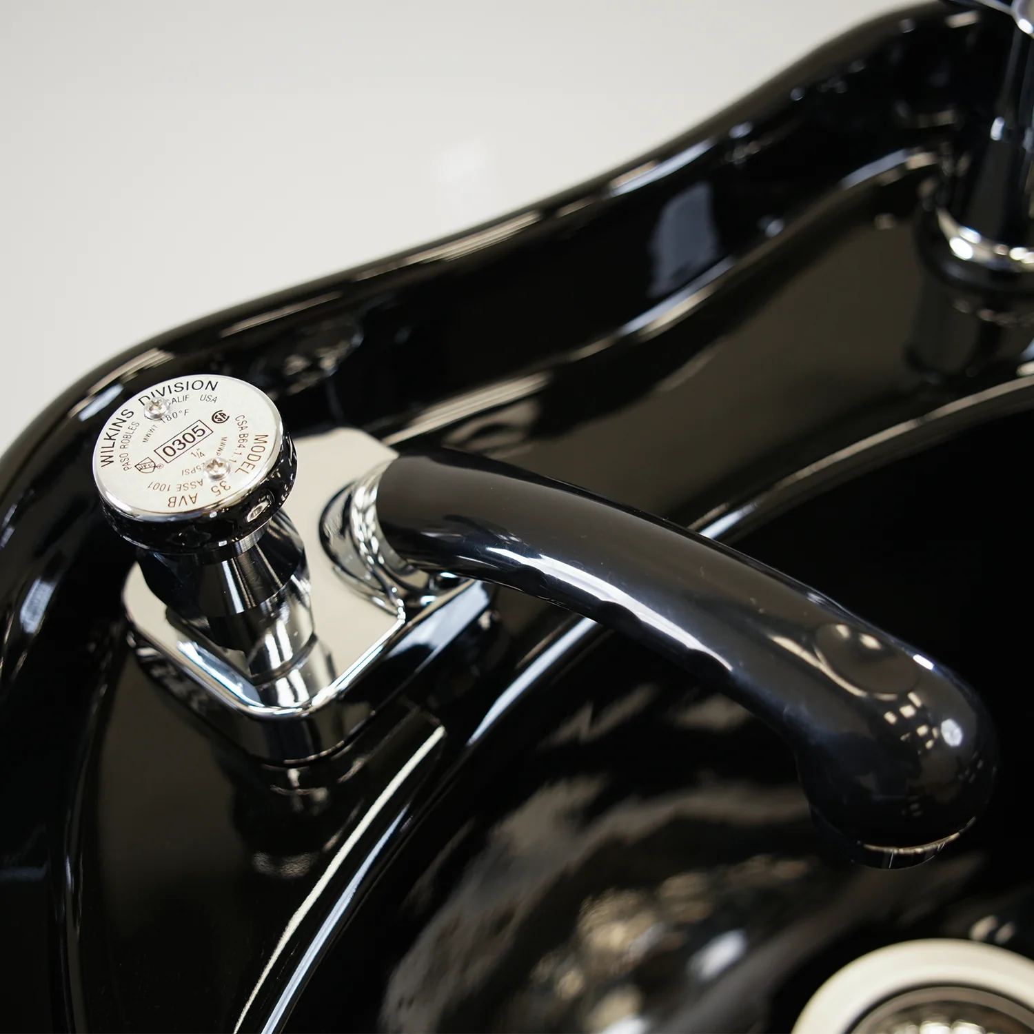 Luxor Shampoo Backwash Unit - Image 11